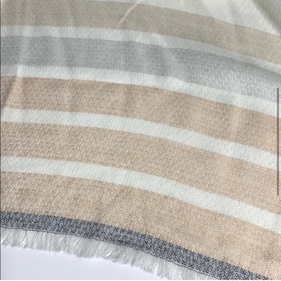 Echo Cream Stripe Open Style Fray Shawl one size outerwear - Picture 4 of 8